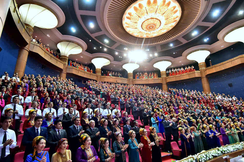 Mukamlar köşgünde döwlet Baştutanynyň «Türkmen alabaýy» atly kitabynyň neşir edilmegine bagyşlanan dabara geçirildi