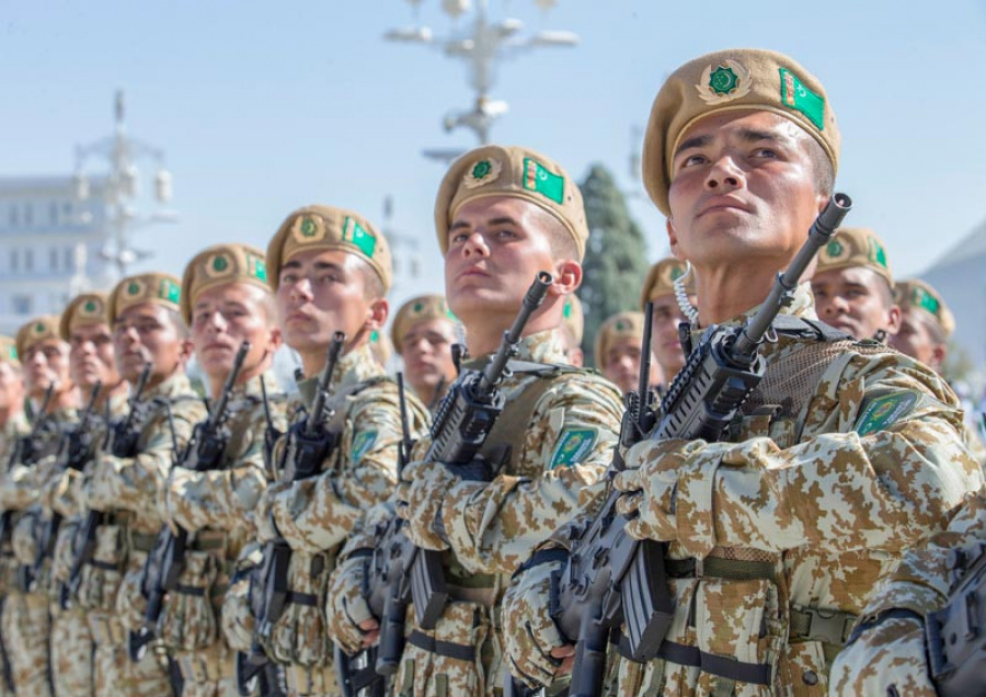 Şanly toýda harby kuwwatymyzyň dabaralanmasy