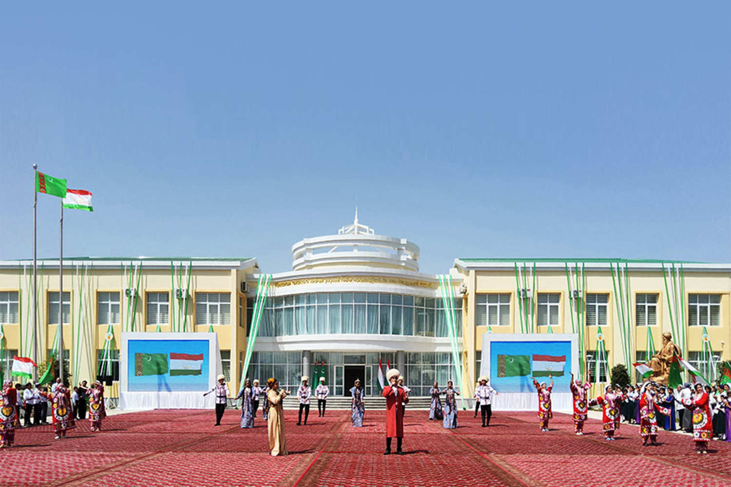 Täjigistanda Magtymguly adyndaky umumybilim berýän orta mekdep açyldy