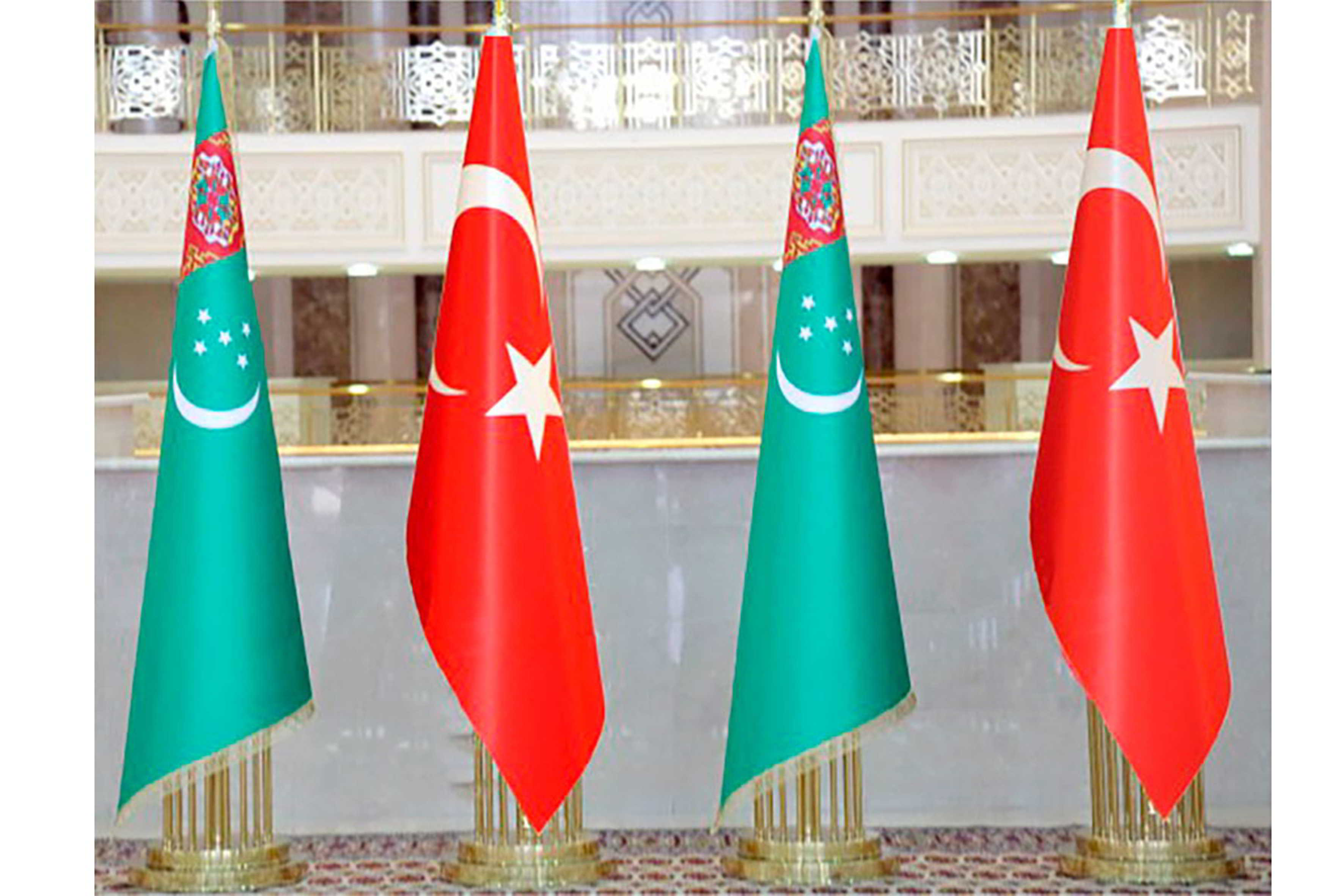 Türk Lideri türkmen halkynyň Milli Liderini doglan gününi bilen gutlady