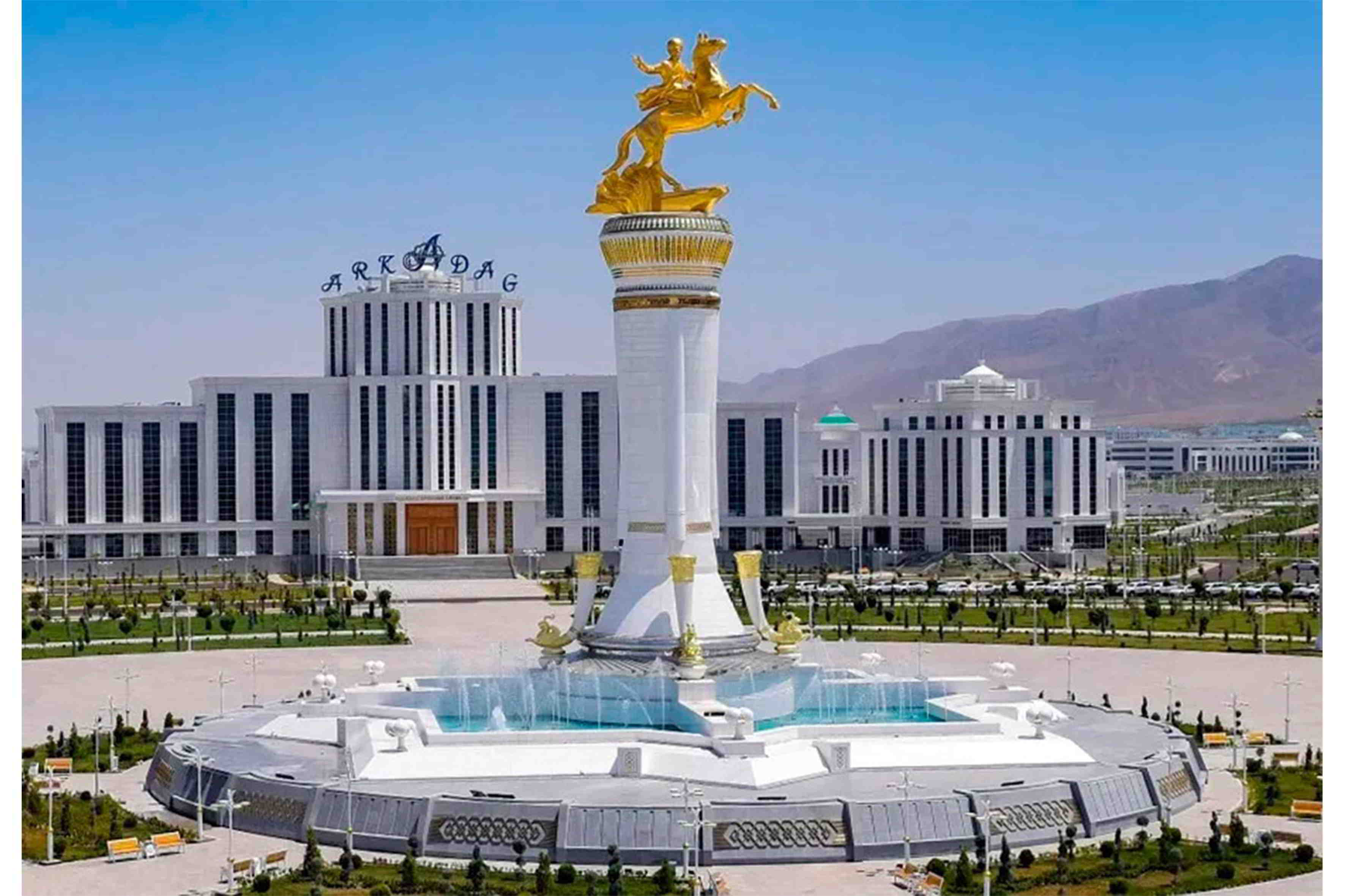 Türkmen halkynyň Milli Lideri Arkadag şäherine iş saparyny amala aşyrdy