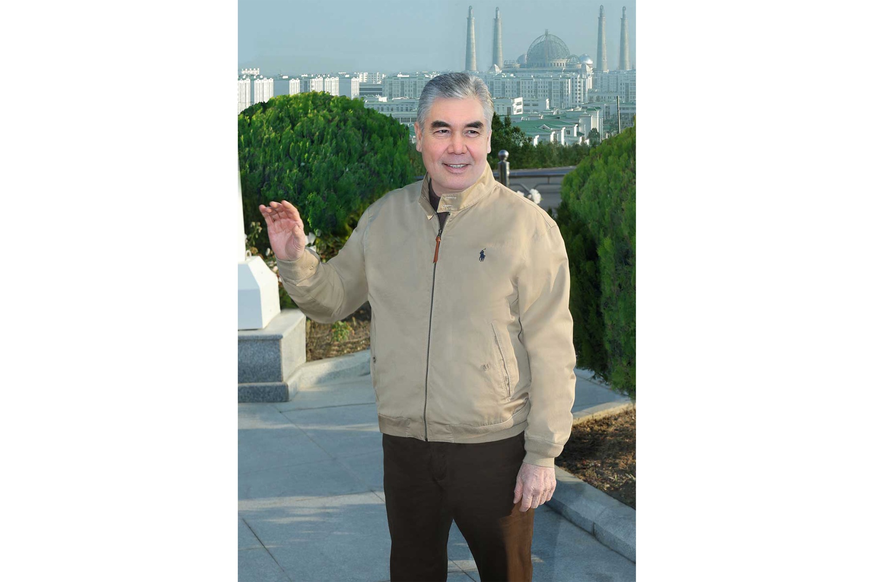 Türkmen halkynyň Milli Lideri Arkadag şäheriniň gurluşygynyň ikinji tapgyrynda alnyp barylýan işler bilen tanyşdy