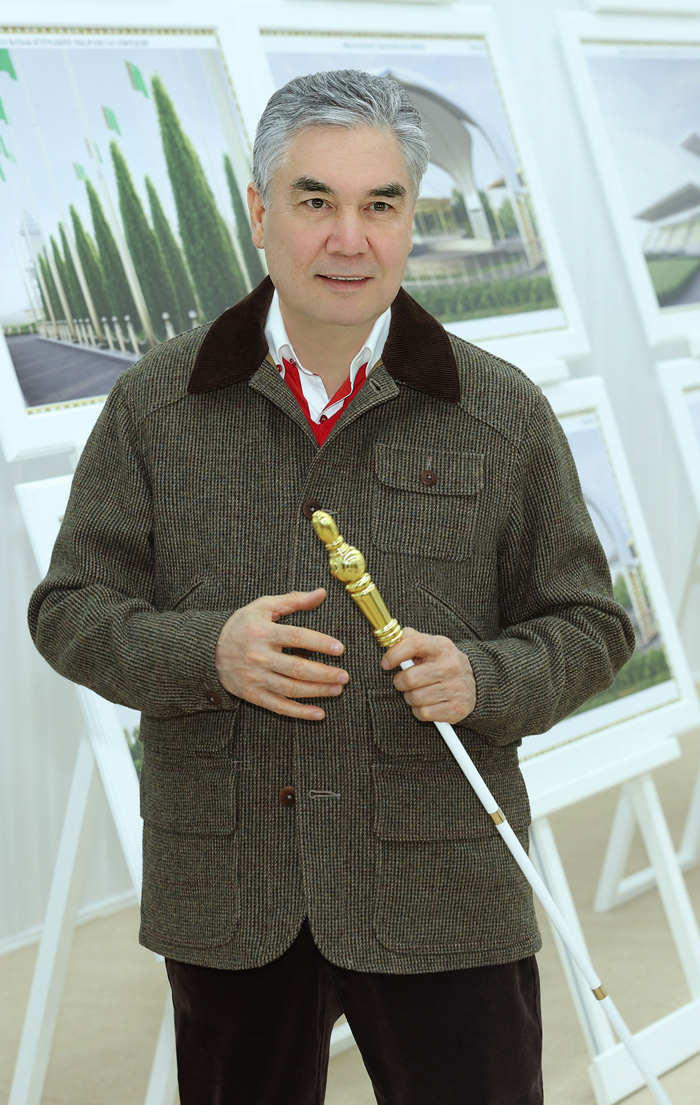 Türkmen halkynyň Milli Lideri, Türkmenistanyň Halk Maslahatynyň Başlygy täze gurluşyk taslamalary bilen tanyşdy