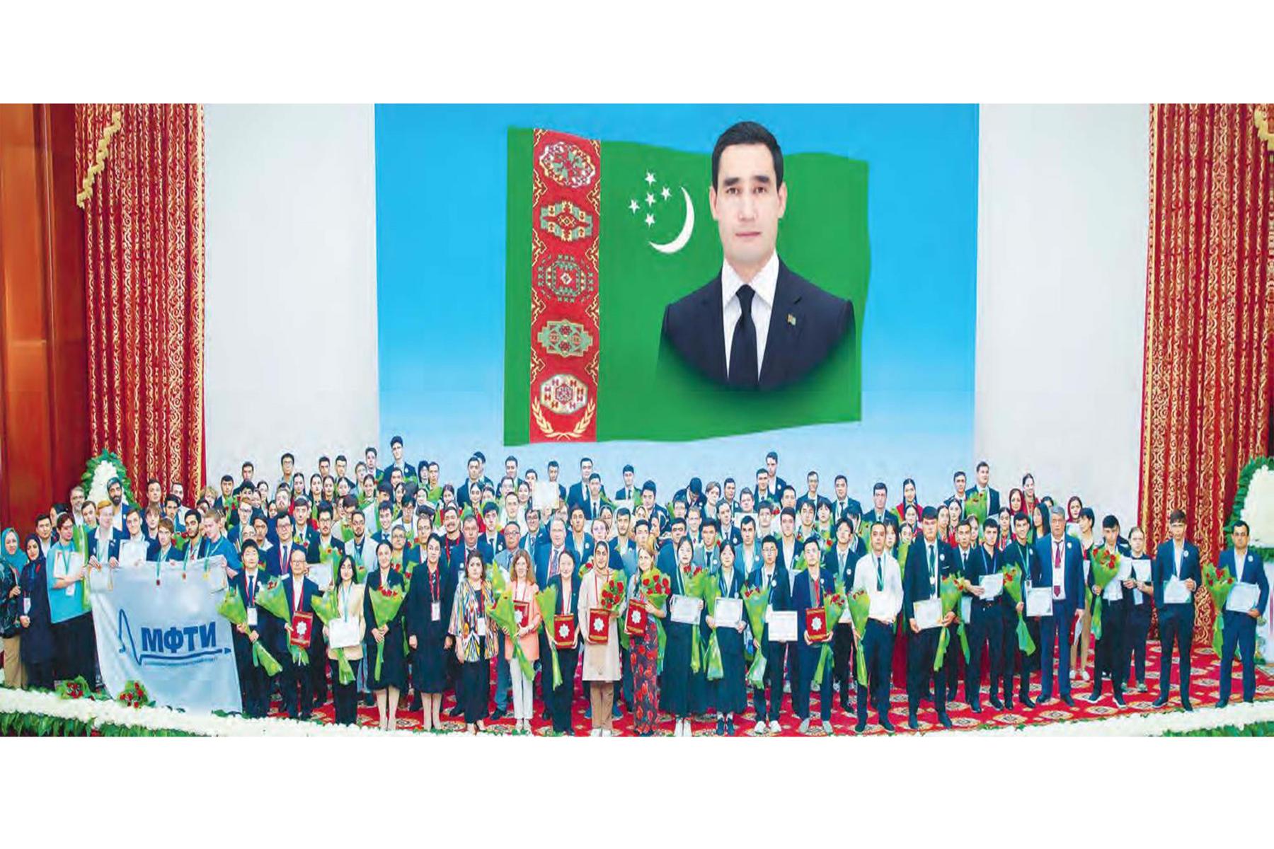 Türkmen uniwersitetinde halkara olimpiada geçirildi