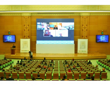 «Türkmeniň döwletlilik ýörelgesi» atly kitap fransuz dilinde neşir edildi