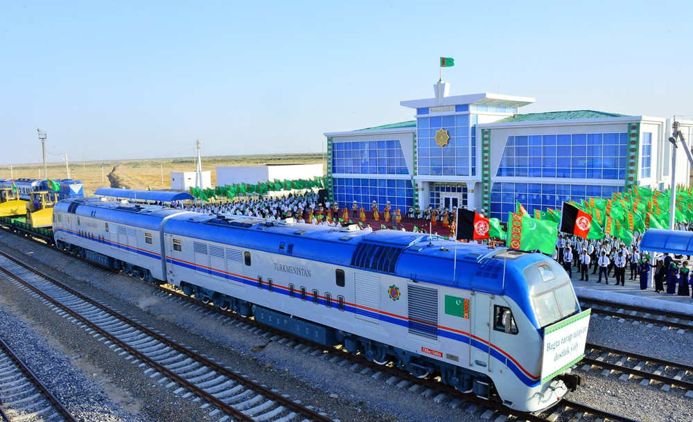 Türkmenistan Owganystanyň ulag ulgamyny döwrebaplaşdyrýar