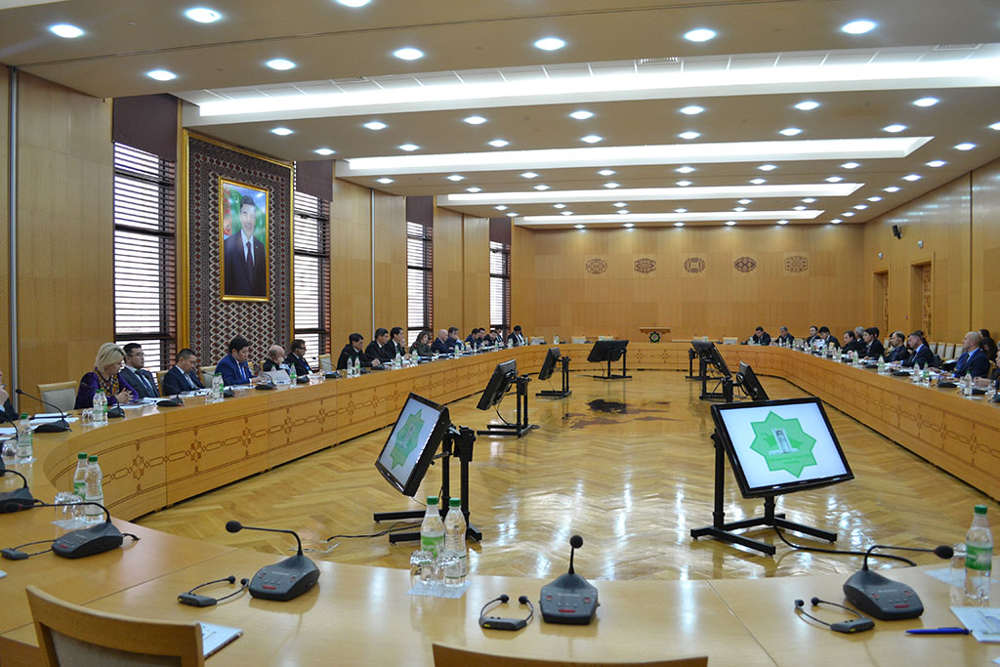 Türkmenistanda Aral babatda BMG-niň Maksatnamasyny işläp taýýarlamak boýunça geňeşmeler geçirildi