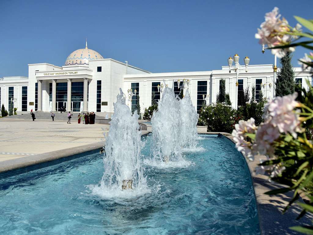 Türkmenistanda Ylymlar güni bellenildi