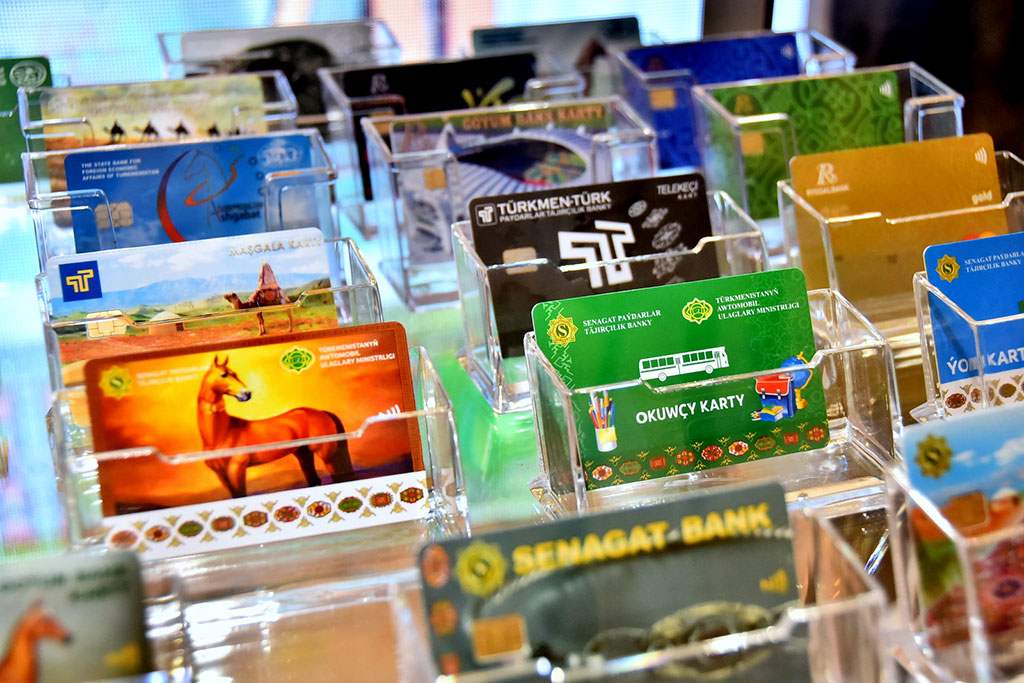 Türkmenistanyň bank ulgamy kämilleşdirilýär