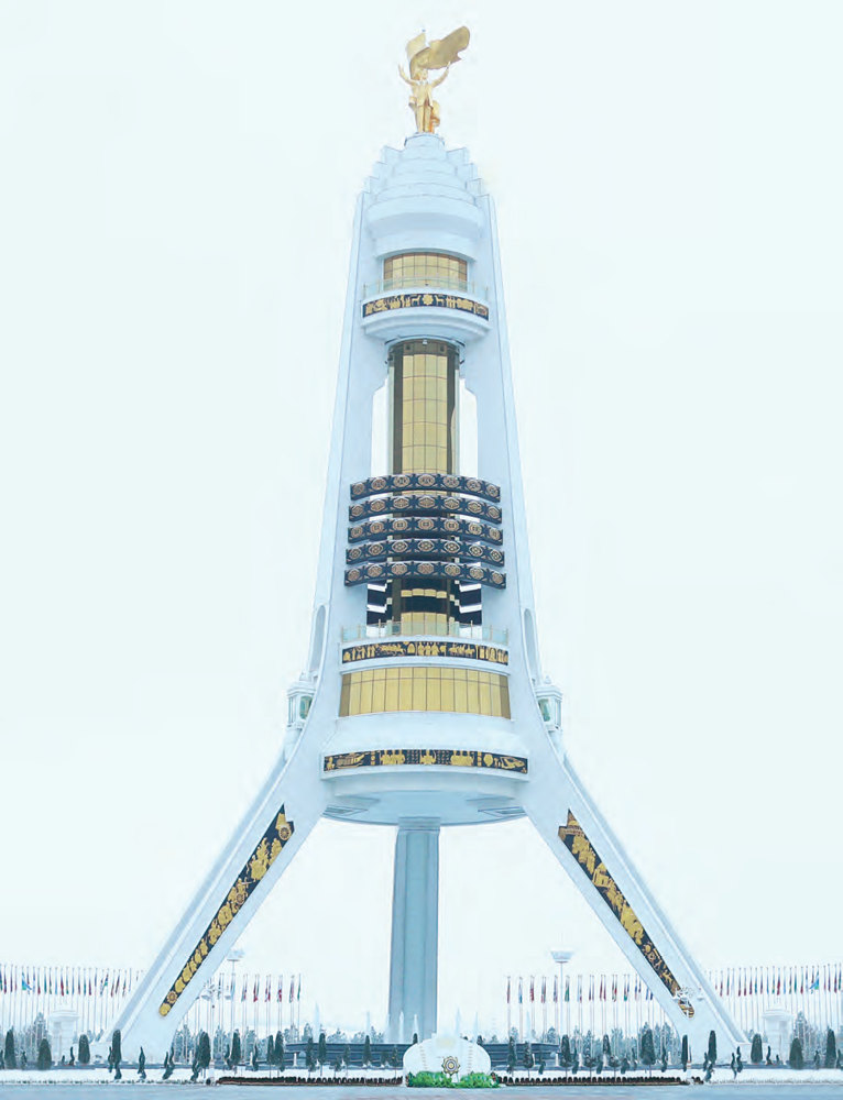 Türkmenistanyň Prezidenti Bitaraplyk binasyna gül goýmak dabarasyna gatnaşdy