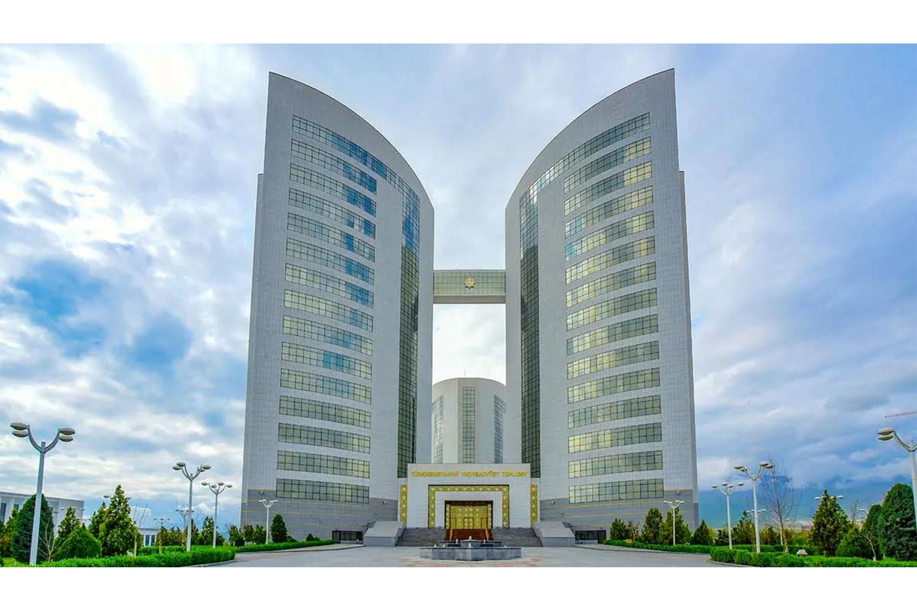 Türkmenistanyň Prezidenti iş maslahatyny geçirdi