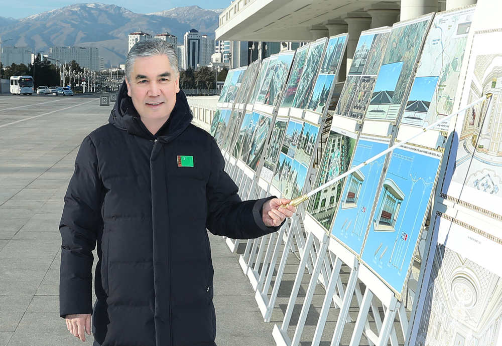 Türkmenistanyň Prezidenti paýtagtymyzyň düzümlerini döwrebaplaşdyrmagyň täze taslamalary bilen tanyşdy