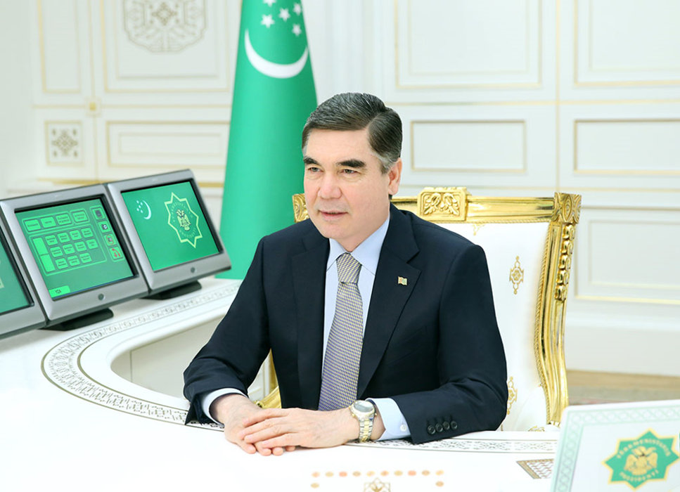 Türkmenistanyň Prezidenti sanly wideoaragatnaşyk arkaly iş maslahatyny geçirdi