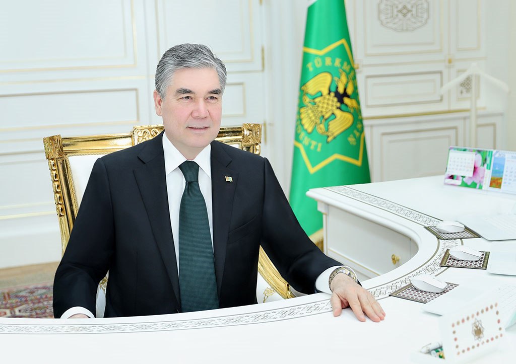 Türkmenistanyň Prezidenti sanly wideoaragatnaşyk arkaly iş maslahatyny geçirdi