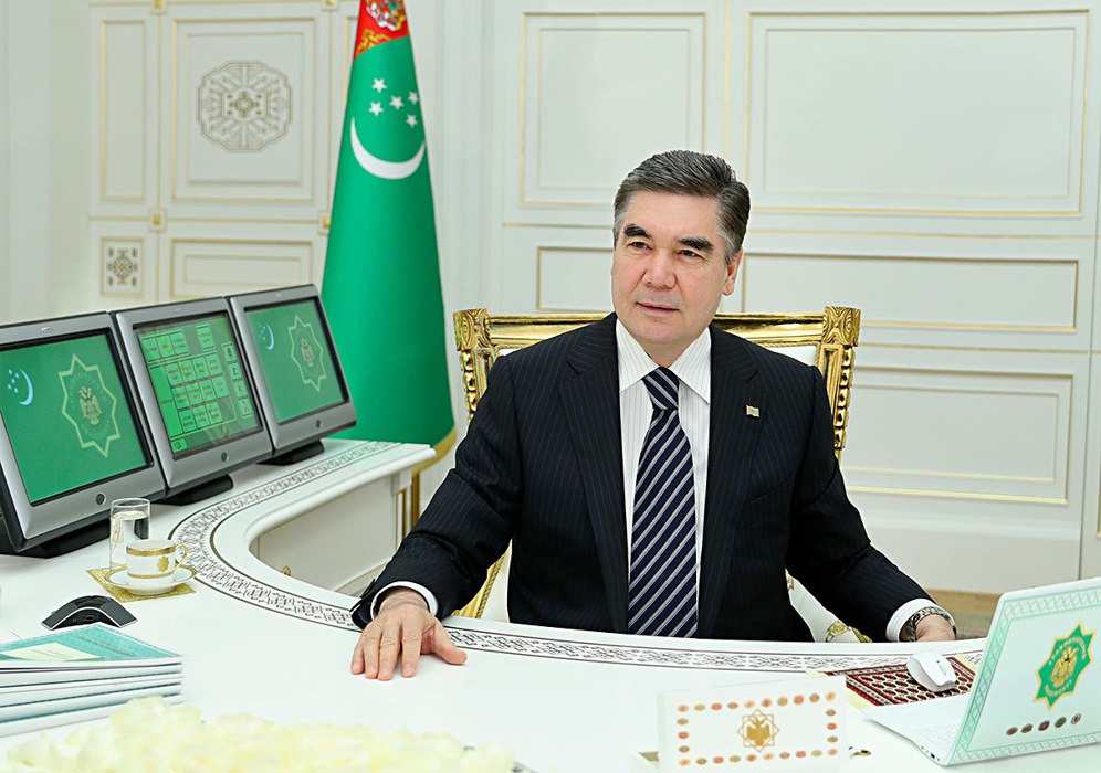 Türkmenistanyň Prezidenti sanly wideoaragatnaşyk arkaly iş maslahatyny geçirdi