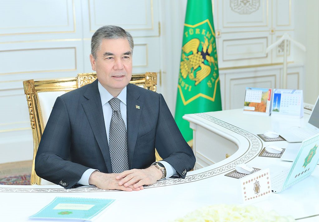 Türkmenistanyň Prezidenti sanly wideoaragatnaşyk arkaly iş maslahatyny geçirdi