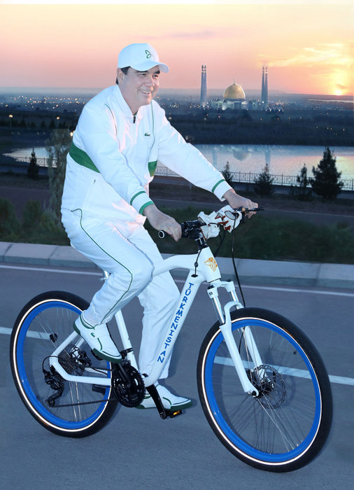 Türkmenistanyň Prezidenti watandaşlarymyzy Bütindünýä welosiped güni bilen gutlady