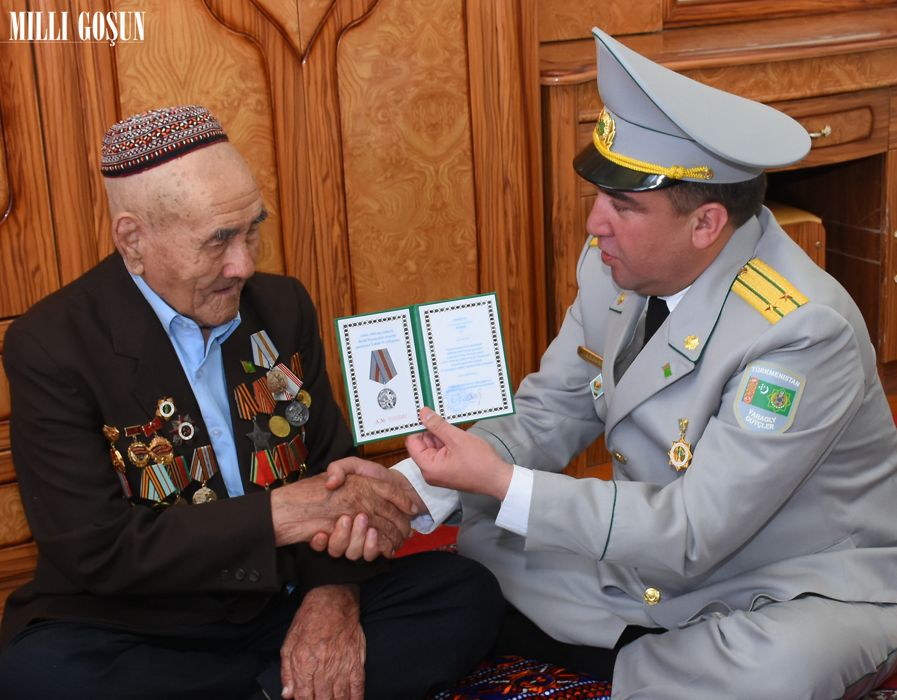 Uruş weteranlaryna tagzym