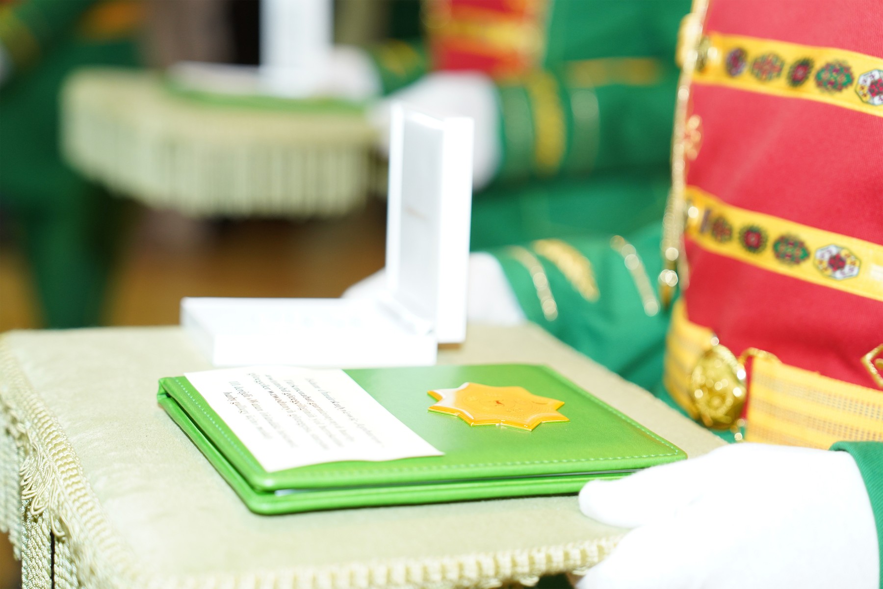 Watan goragçylaryna belent sarpanyň nyşany