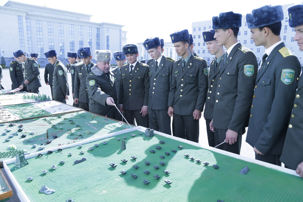 Watan goragçylarynyň gününe bagyşlanan sergi