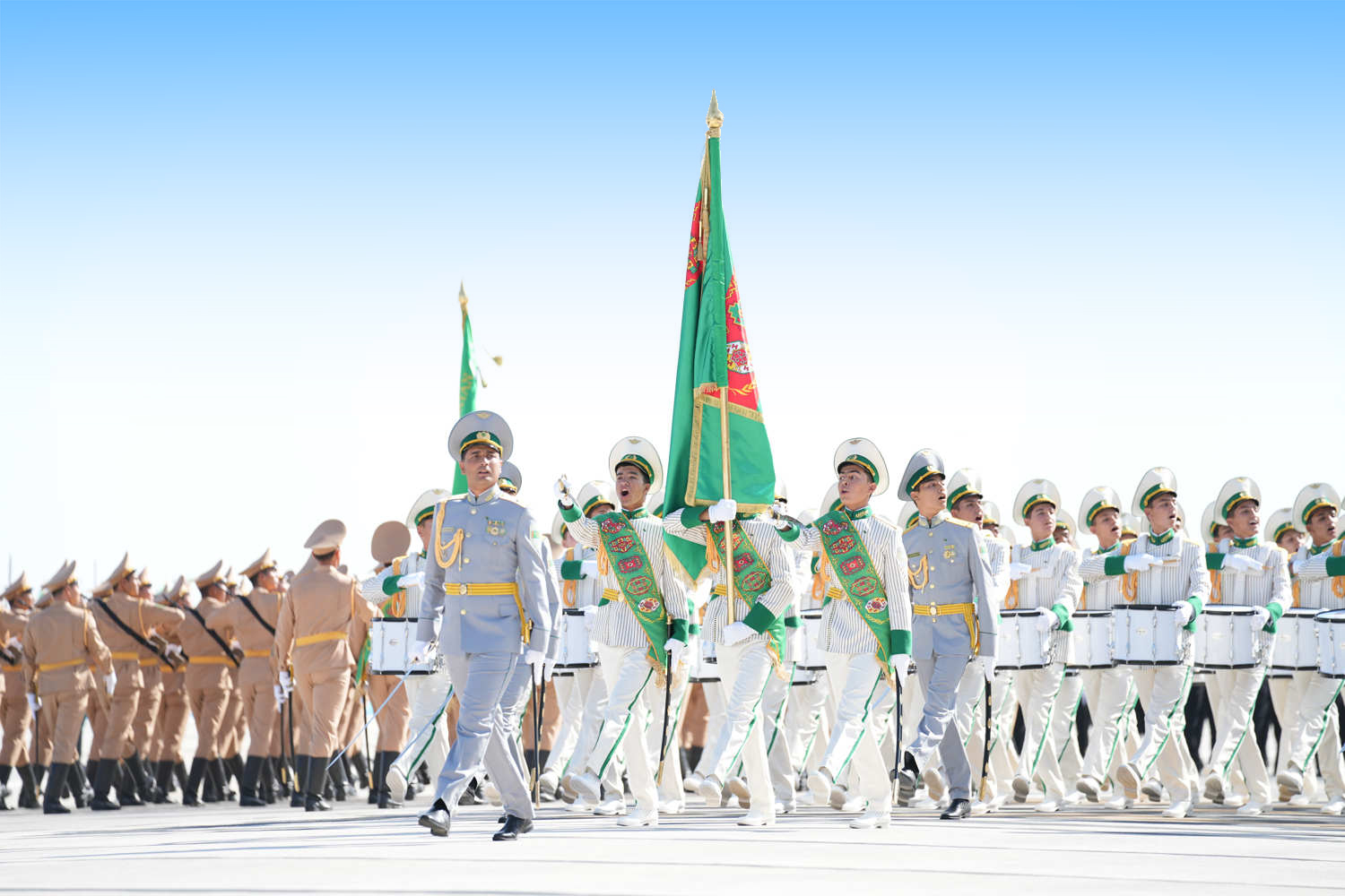 Ýaş watançylaryň ynamly gadamy