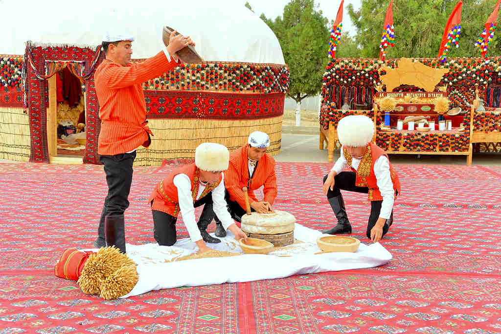 Ýurdumyzda Hasyl toýy giňden tutuldy