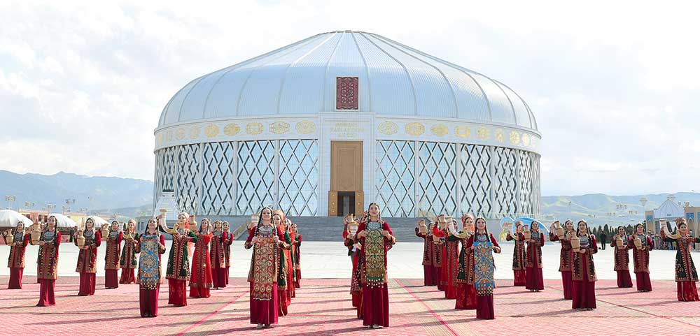 Ýurdumyzda şanly waka mynasybetli dabaralara badalga berildi