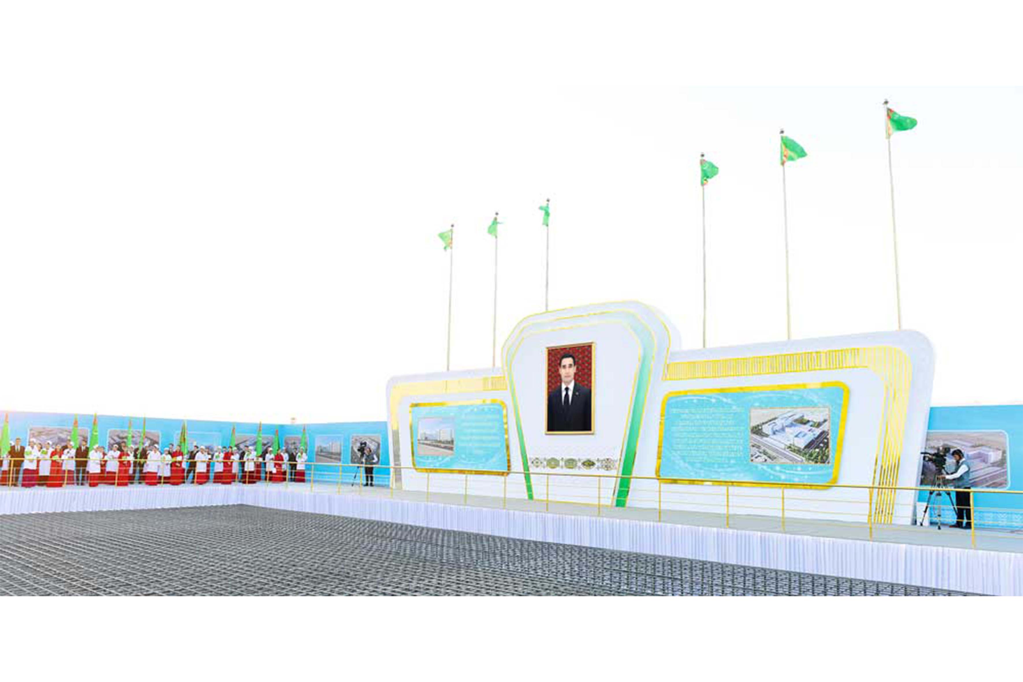 Ýurdumyzda täze saglygy goraýyş desgalarynyň düýbi tutuldy