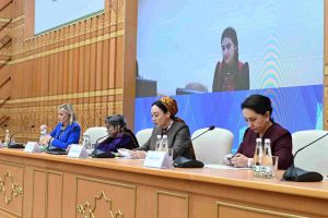 Awazada Zenan ýolbaşçylaryň duşuşygy boldy