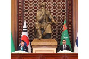 Bilelikdäki Beýannama gol çekildi