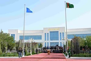 BMG-niň Awaza forumynyň başlanmagy mynasybetli baýdak galdyrmak dabarasy geçirildi