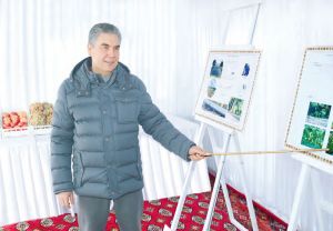 Döwlet Baştutanymyz harby we hukuk goraýjy edaralaryň kömekçi hojalyklarynyň ýagdaýy bilen tanyşdy