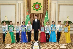 Gallaçy daýhanlaryň zähmet ýeňşi