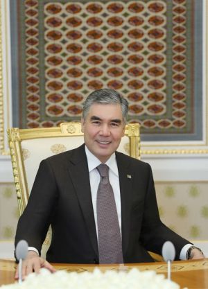 Garaşsyz, hemişelik Bitarap Türkmenistanyň harby we hukuk goraýjy edaralarynyň harby gullukçylaryna, işgärlerine, harby talyplaryna we esgerlerine