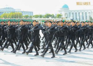 Garaşsyzlyk baýramy mynasybetli geçirilen dabaraly harby ýöriş