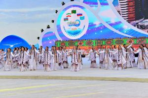 Hazar sebitiniň ýurtlarynyň halklarynyň dostlugynyň hormatyna uly konsert