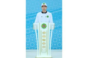 Hormatly Prezidentimiz bilimde we sportda tapawutlanan raýatlary sylaglamak dabarasyna gatnaşdy