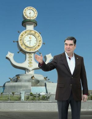 Hormatly Prezidentimiz Gurbanguly Berdimuhamedow birinji Hazar ykdysady forumyna taýýarlyk görmegiň barşy bilen tanyşdy