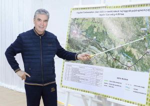 Hormatly Prezidentimiz Gurbanguly Berdimuhamedow ýokary tizlikli Aşgabat – Türkmenabat awtobanynyň nobatdaky tapgyrynyň gurluşygyna badalga berdi