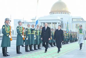 Hormatly Prezidentimiz Gurbanguly Berdimuhamedowyň we Prezident Ylham Aliýewiň arasynda gepleşikler geçirildi