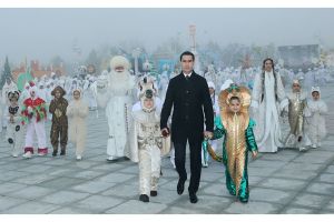 Hormatly Prezidentimiz Serdar Berdimuhamedow Täze ýyl dabaralaryna gatnaşdy