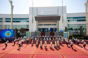 Hünär baýramy mynasybetli halkara sergi açyldy