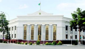 Işini bilýän ýaş işgärleri taýýarlamak meselesi gaýragoýulmasyz wezipeleriň hatarynda kesgitlenildi