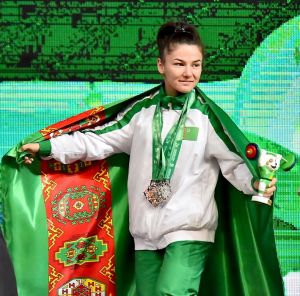 Kümüşi altyna öwrülip biler