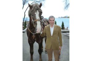 Milli Liderimiz Çolpon-Ata şäheriniň atçylyk toplumyna bardy