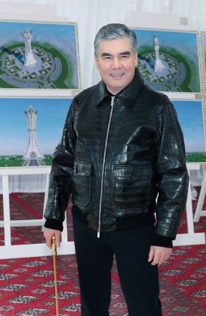 Milli Liderimiz möhüm desgalardaky işleriň ýagdaýy bilen tanyşdy we atçylyk toplumlaryna baryp gördi