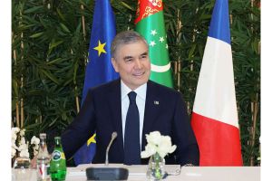 Milli Liderimiz Türkmen-fransuz ykdysady forumyna gatnaşdy