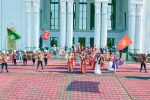 Paýtagtymyzda TÜRKSOÝ-na agza ýurtlaryň II teatr festiwaly başlandy