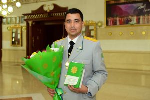 Şa serpaýyna mynasyp bolan esger