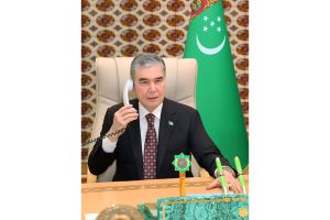 Telefon arkaly söhbetdeşlik